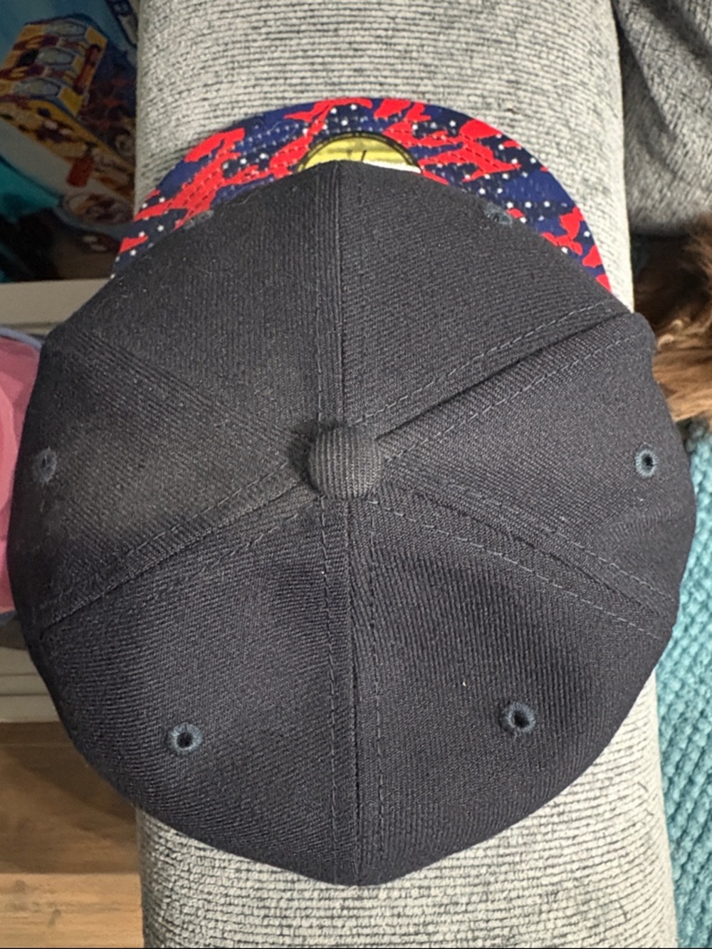 New Era Los Angeles Dodgers Navy Cap with Red/White Logo and Red/Blue Brim - Picture 5 of 8